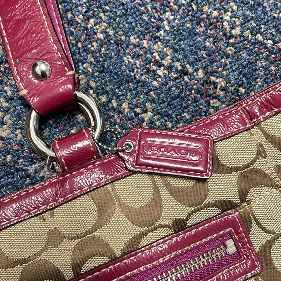 Used Coach over the shoulder bag - Picture 4 of 17